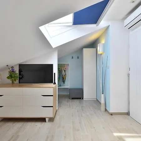 Apartment Stunning View In Jelsa, Hvar